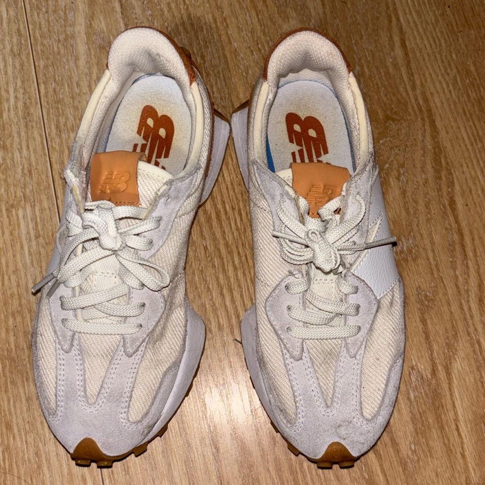 New Balance 327